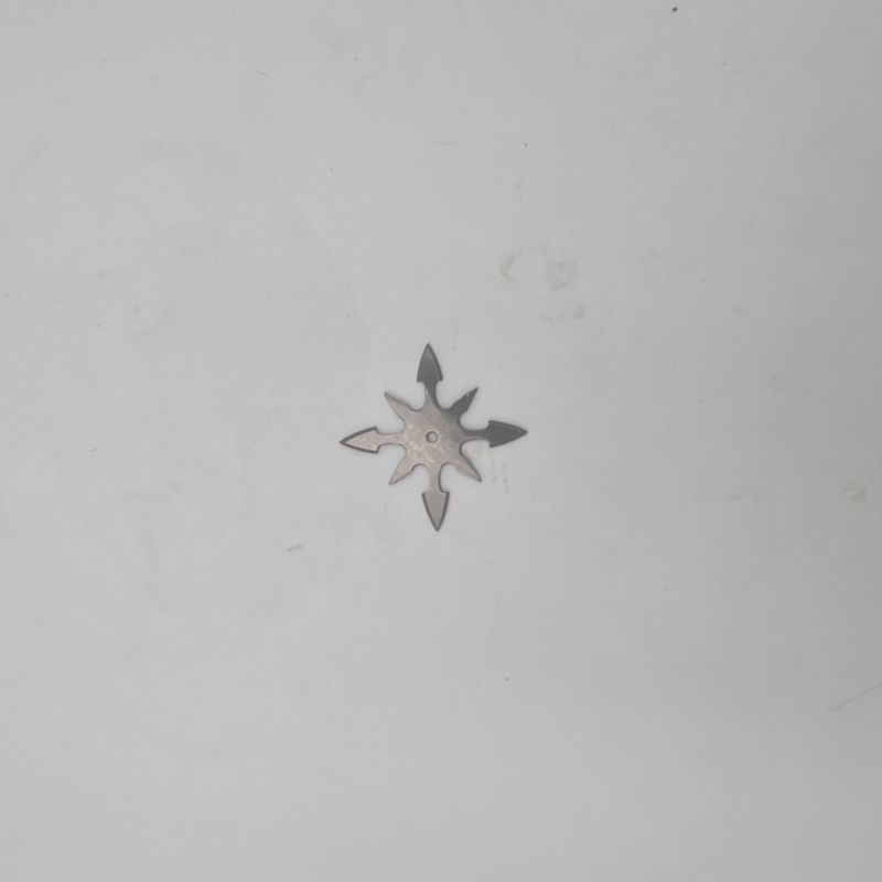 Sport si Outdoor - Camping - Cutite, bricege si accesorii - Cutite si bricege - Steluta ninja pentru aruncat la tinta, gri, 8 colturi, 6 cm - Infinity.ro