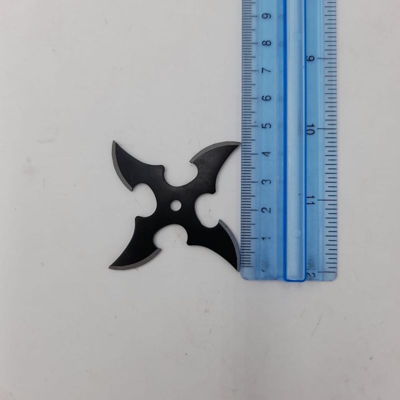 Sport si Outdoor - Sporturi de contact - Produse autoaparare - Steluta ninja pentru aruncat la tinta 4 colturi, gaura in centru, in husa, negru,4.5 cm - Infinity.ro