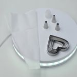 Casa si Gradina - Bucatarie si vesela - Ustensile bucatarie - Ustensile ornare prajituri - Set ornare tort, model simplu, 3 capete, punga, 4 x 4 cm, M3 - Infinity.ro