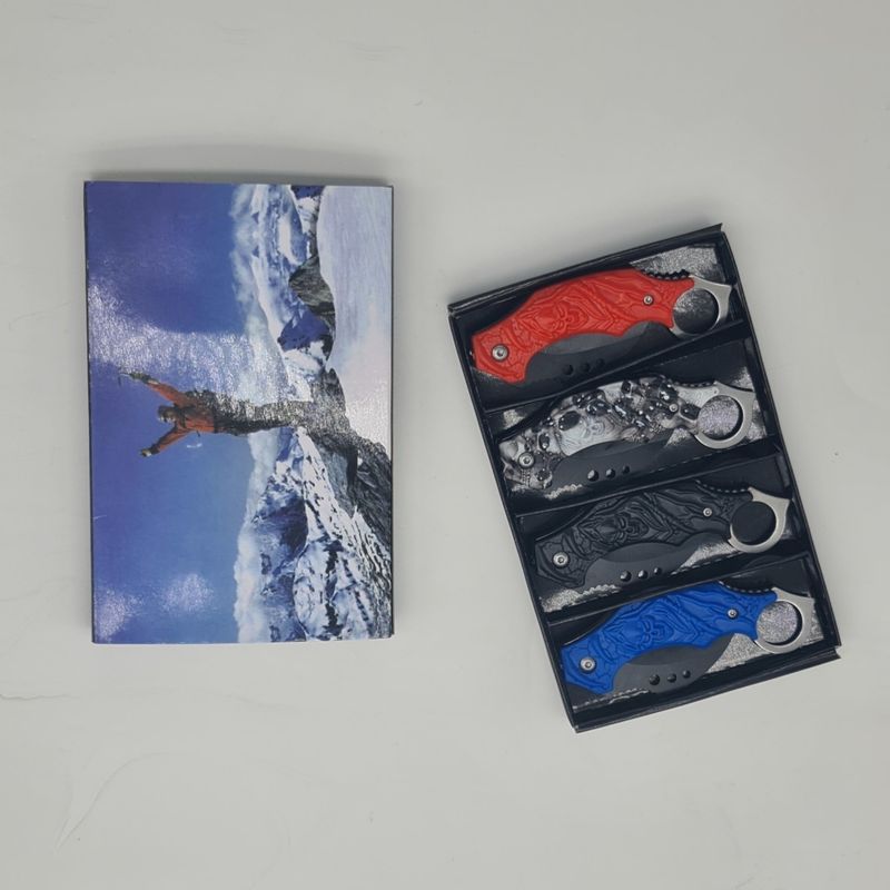 Sport si Outdoor - Camping - Cutite, bricege si accesorii - Cutite si bricege - Set 4 Cutite talon, model craniu, 13 cm - Infinity.ro