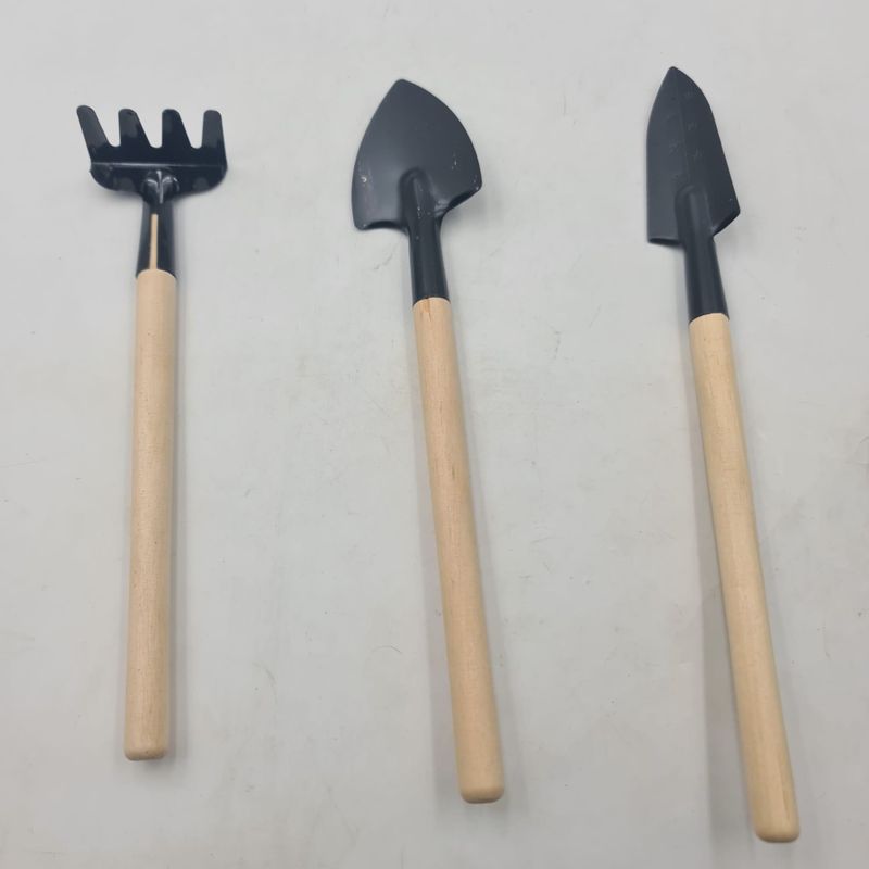 Casa si Gradina - Gradinarit si plante - Unelte gradinarit - Lopeti si unelte de sapat - Set 3 Unelte Gradinarit, Maner Lemn, Lopata, Cazma, Grebla din Aluminiu, Crem, 20 cm - Infinity.ro