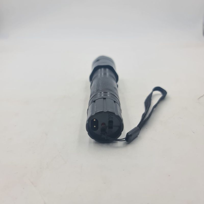 Sport si Outdoor - Camping - Articole solare camping - Lampi si lanterne camping - Lanterna cu Electrosoc 1101, Bec Led, Reincarcabila, Corp Metalic, Negru, 17 cm - Infinity.ro