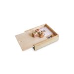 Jucarii, Copii si Bebe - Jucarii si jocuri - Jocuri si puzzle - Jocuri de societate - jocuri 2 in 1, pachet de carti si zaruri, in cutie de lemn - Infinity.ro