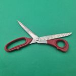 Ingrijire personala si Cosmetice - Ingrijire personala - Ingrijire par - Foarfece de tuns - Foarfeca Profesionala de Tuns, Otel Inoxidabil, Maner Curbat, 24 cm, Rosie - Infinity.ro