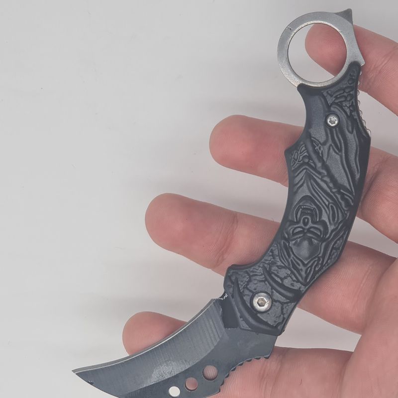 Sport si Outdoor - Camping - Cutite, bricege si accesorii - Cutite si bricege - Cutit talon, model craniu, negru, 13 cm - Infinity.ro