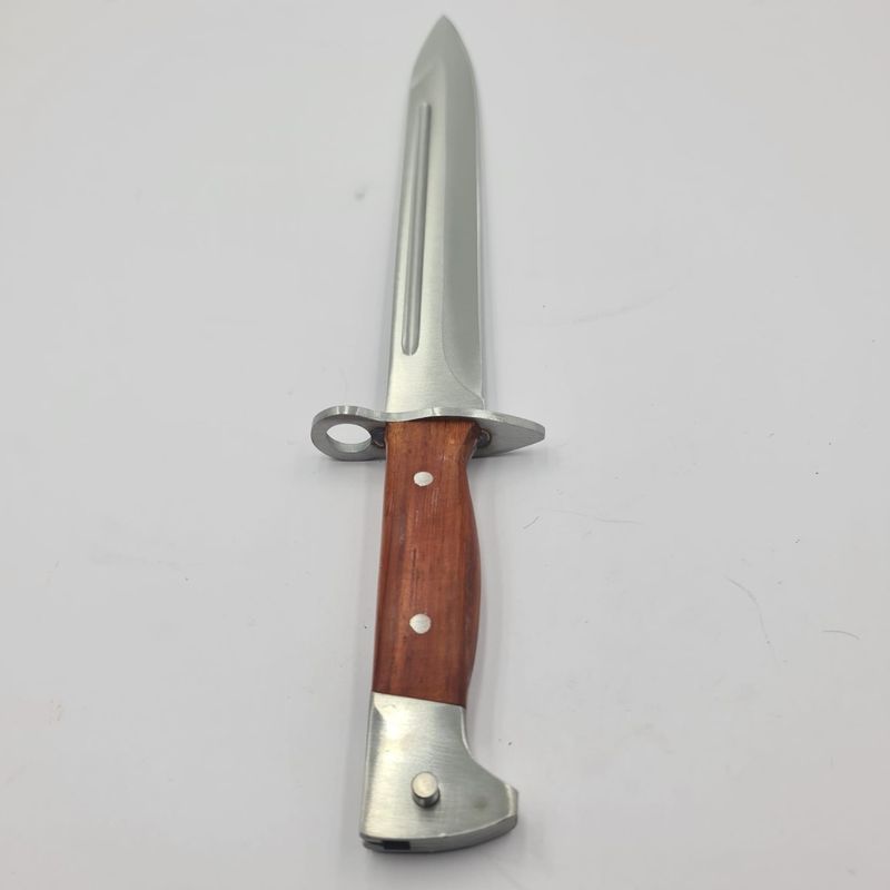 Sport si Outdoor - Camping - Cutite, bricege si accesorii - Cutite si bricege - Cutit Stil Baioneta, Sistem Prindere Pentru Pusca, Inox, Maner Lemn, Husa, 35 cm - Infinity.ro