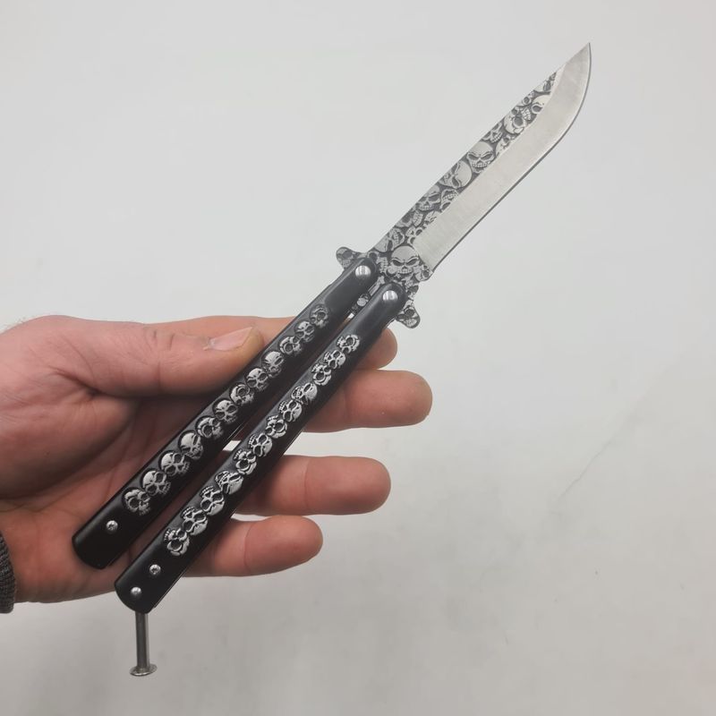 Sport si Outdoor - Camping - Cutite, bricege si accesorii - Cutite si bricege - Cutit Fluture, Model Cap de Mort, Cu Tais, Negru - Infinity.ro