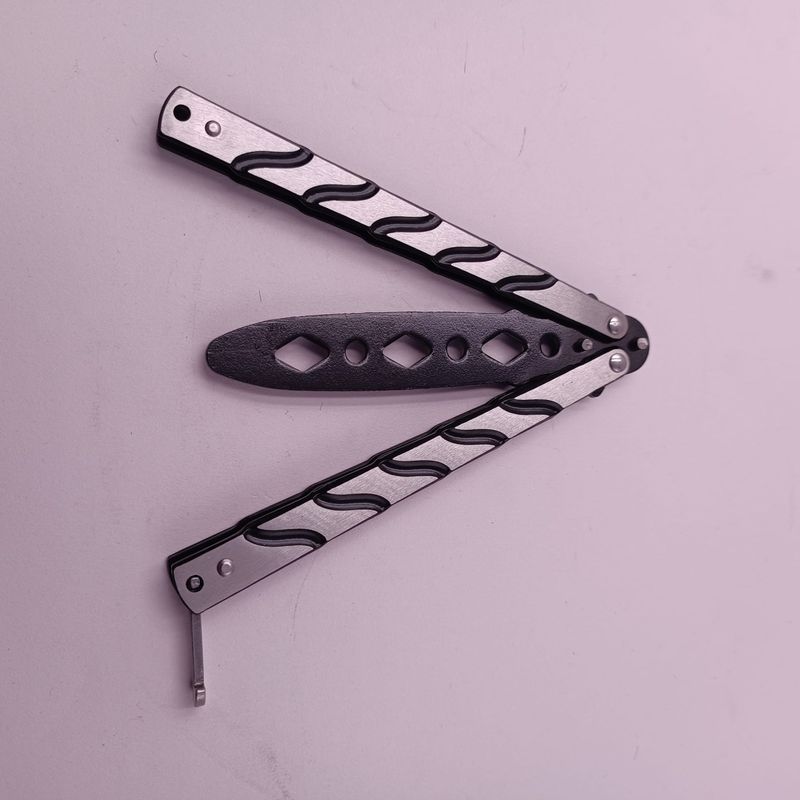 Sport si Outdoor - Camping - Cutite, bricege si accesorii - Cutite si bricege - Cutit Fluture Pentru Antrenament, Deschidere Manuala, Otel, 22 cm, Argintiu/Negru - Infinity.ro