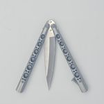 Sport si Outdoor - Camping - Cutite, bricege si accesorii - Cutite si bricege - Cutit Fluture Butterfly, Balisong, Model Gauri Fantoma, Culoare Gri, 24 cm - Infinity.ro