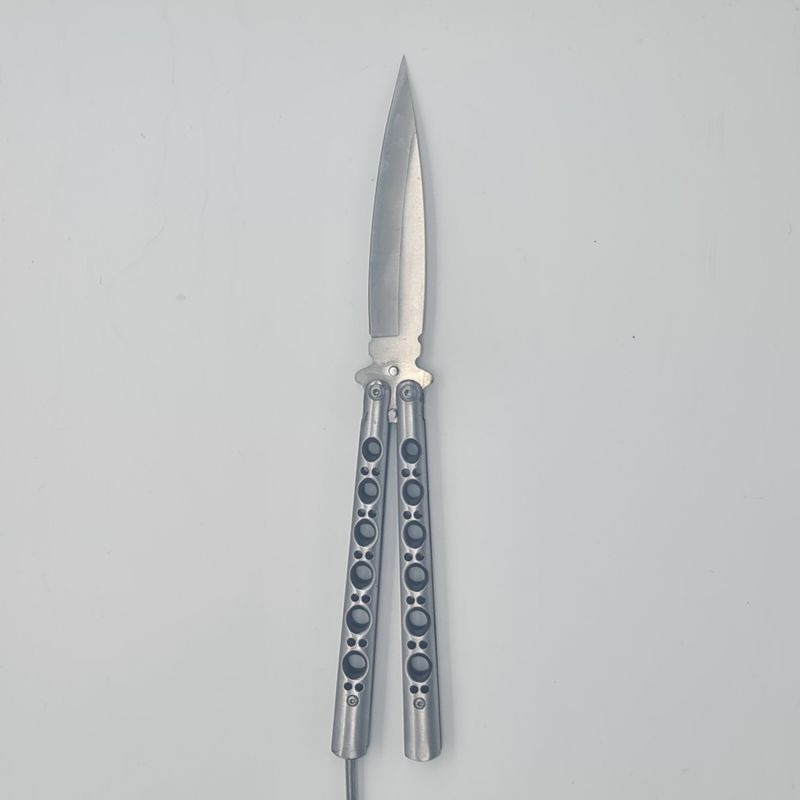 Sport si Outdoor - Camping - Cutite, bricege si accesorii - Cutite si bricege - Cutit Fluture Butterfly, Balisong, Model Gauri Fantoma, Culoare Gri, 24 cm - Infinity.ro