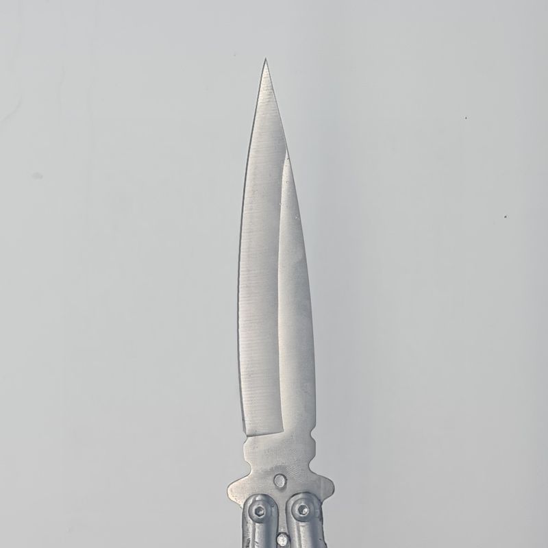Sport si Outdoor - Camping - Cutite, bricege si accesorii - Cutite si bricege - Cutit Fluture Butterfly, Balisong, Model Gauri Fantoma, Culoare Gri, 24 cm - Infinity.ro