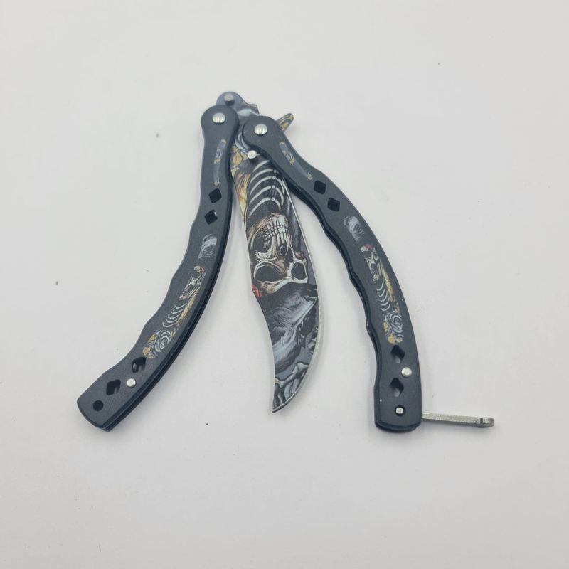 Sport si Outdoor - Camping - Cutite, bricege si accesorii - Cutite si bricege - Cutit Fluture cu Tais, Model Cap de Mort, Curbat, 10 cm, Negru - Infinity.ro