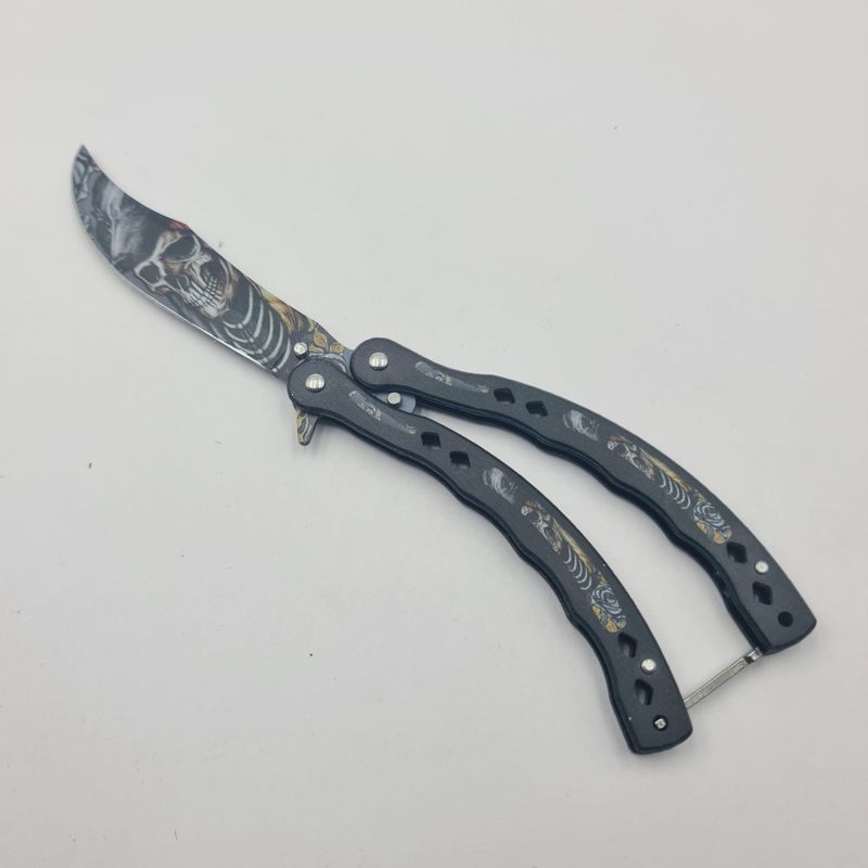 Sport si Outdoor - Camping - Cutite, bricege si accesorii - Cutite si bricege - Cutit Fluture cu Tais, Model Cap de Mort, Curbat, 10 cm, Negru - Infinity.ro