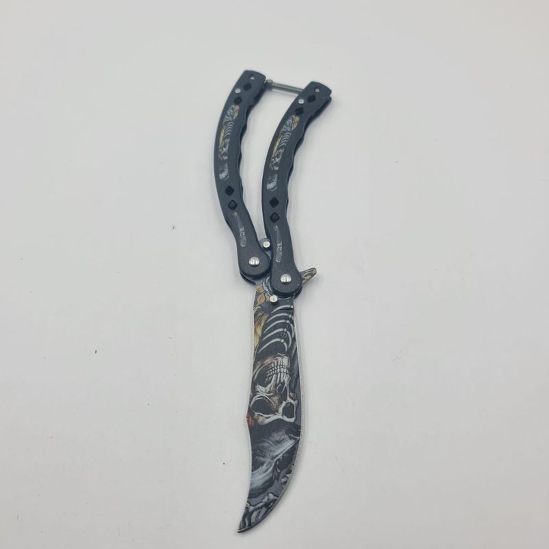 Sport si Outdoor - Camping - Cutite, bricege si accesorii - Cutite si bricege - Cutit Fluture cu Tais, Model Cap de Mort, Curbat, 10 cm, Negru - Infinity.ro