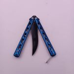 Sport si Outdoor - Camping - Cutite, bricege si accesorii - Cutite si bricege - Cutit Fluture cu Tais, Model Gauri, Lama Curbata, Sistem Prindere Curea, 22 cm, Albastru - Infinity.ro