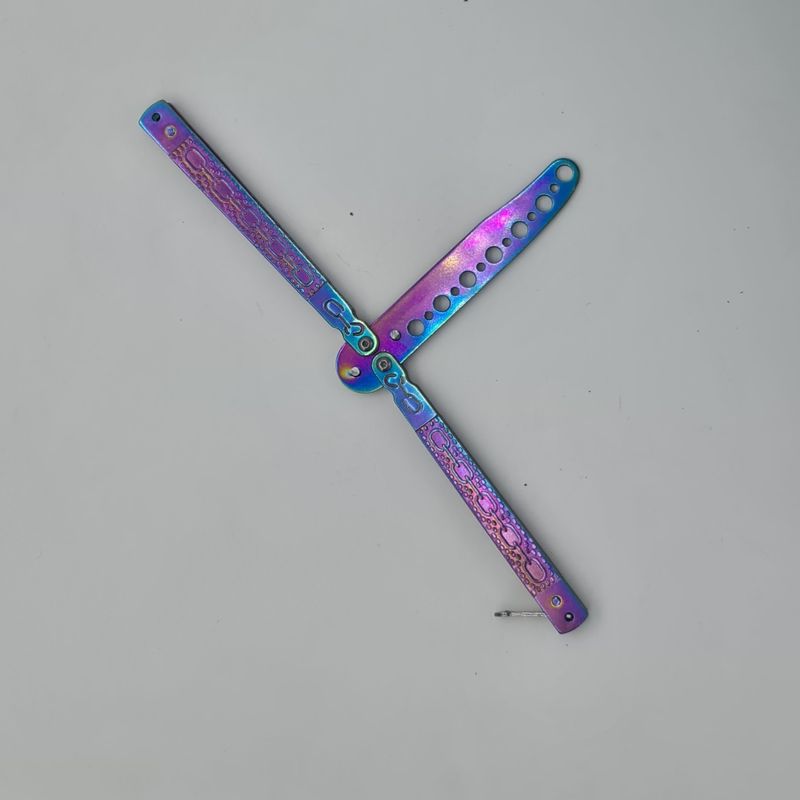 Sport si Outdoor - Camping - Cutite, bricege si accesorii - Cutite si bricege - Cutit fluture Butterfly, Balisong 21.50cm, fade clasic, fara tais, de antrenament - Infinity.ro