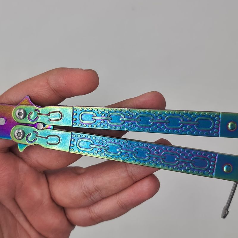 Sport si Outdoor - Camping - Cutite, bricege si accesorii - Cutite si bricege - Cutit fluture Butterfly, Balisong 21.50cm, fade clasic, fara tais, de antrenament - Infinity.ro