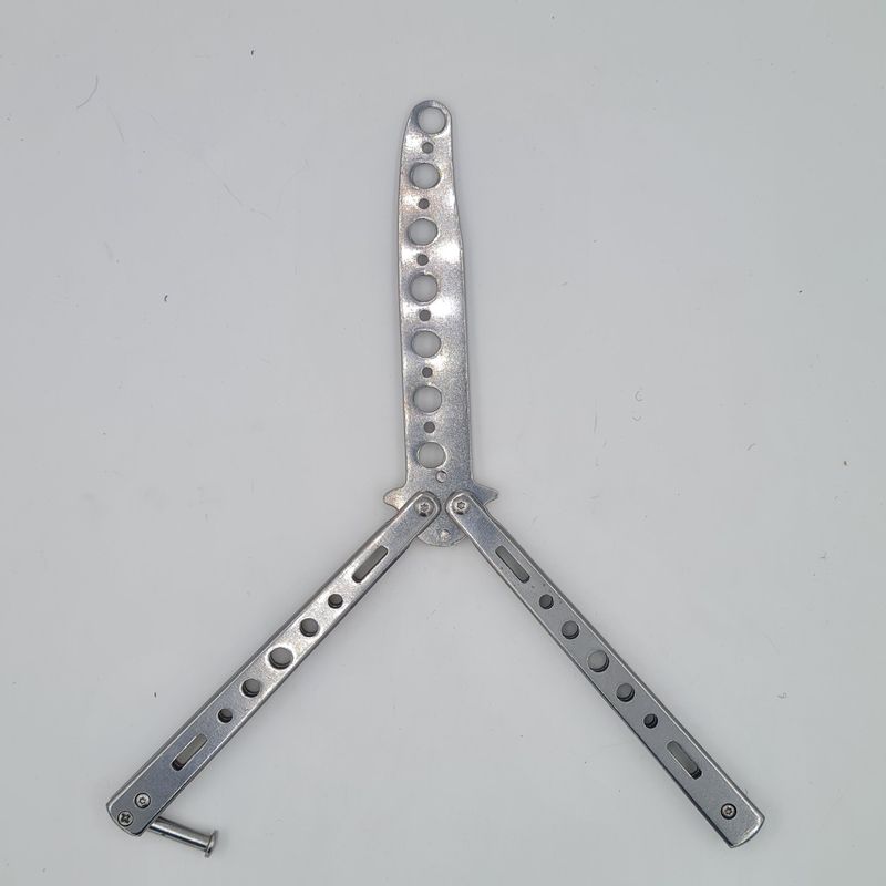 Sport si Outdoor - Camping - Cutite, bricege si accesorii - Cutite si bricege - Cutit fluture Butterfly, Balisong  22.50 cm, gri, fara tais, de antrenament, model simplu - Infinity.ro