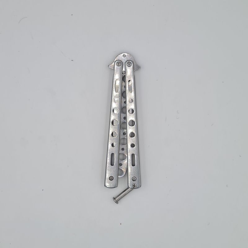 Sport si Outdoor - Camping - Cutite, bricege si accesorii - Cutite si bricege - Cutit fluture Butterfly, Balisong  22.50 cm, gri, fara tais, de antrenament, model simplu - Infinity.ro