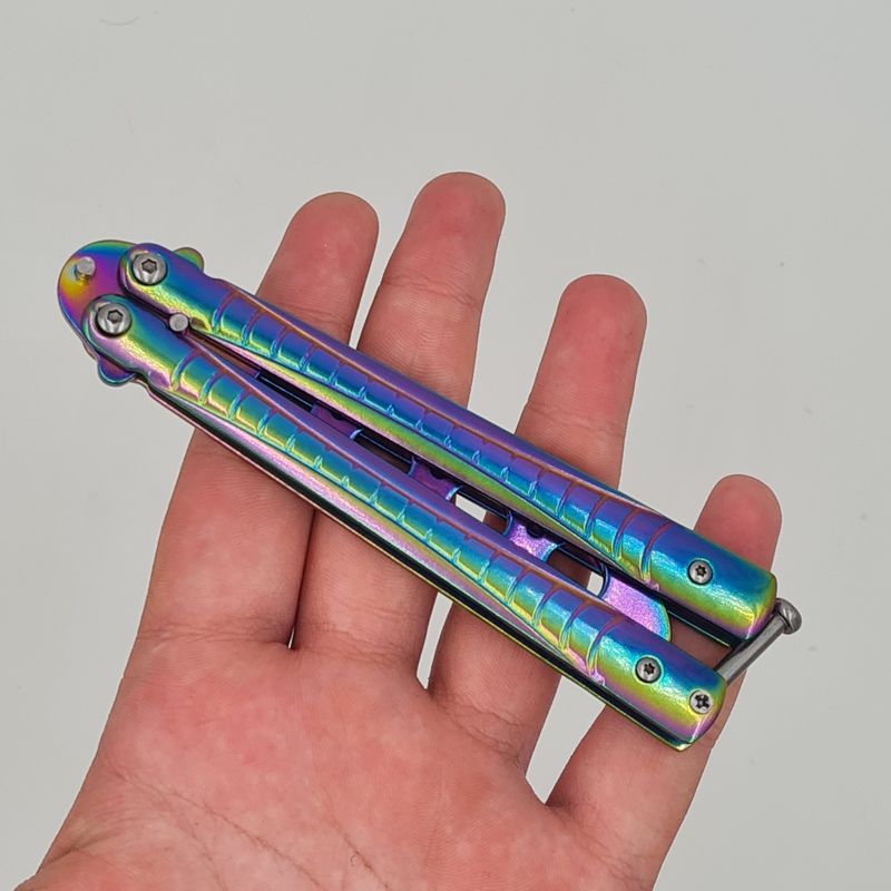 Sport si Outdoor - Camping - Cutite, bricege si accesorii - Cutite si bricege - Cutit fluture Butterfly, Balisong  21 cm, fade,  fara tais, de antrenament, model crocodil - Infinity.ro