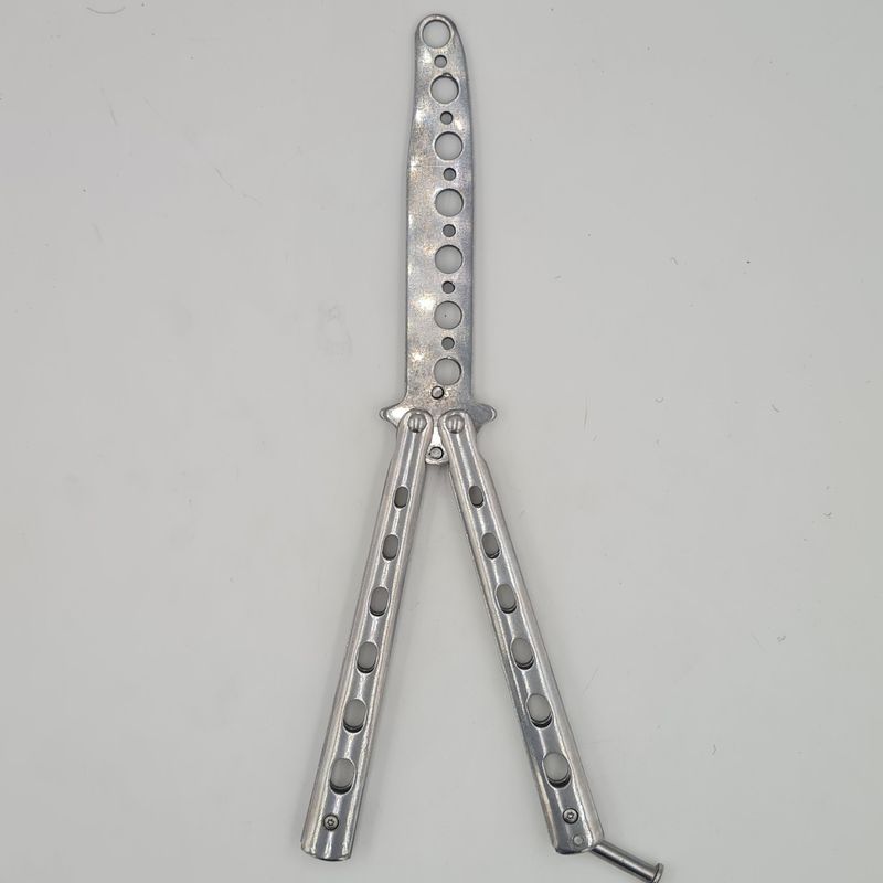 Sport si Outdoor - Camping - Cutite, bricege si accesorii - Cutite si bricege - Cutit fluture Butterfly, Balisong  21 cm, gri,  fara tais, de antrenament, model cercuri - Infinity.ro