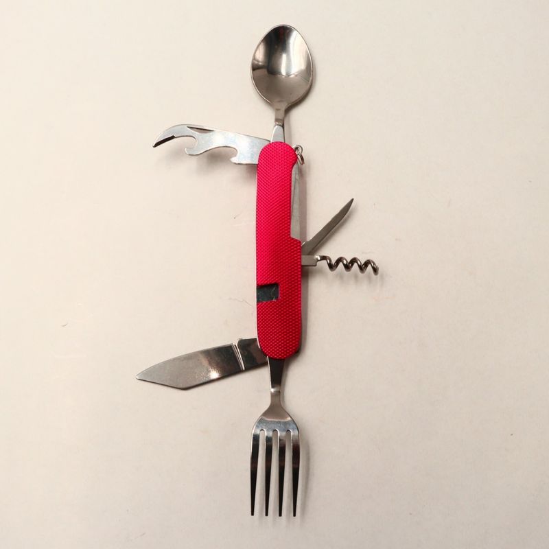 Sport si Outdoor - Camping - Cutite, bricege si accesorii - Cutite si bricege - Cutit briceag detasabil, cu 6 functii lingura furculita, rosu, 25 cm - Infinity.ro