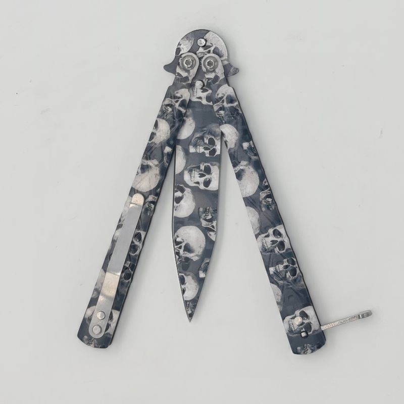 Sport si Outdoor - Camping - Cutite, bricege si accesorii - Cutite si bricege - Cutit Butterfly, model cranii M3, alb - Infinity.ro