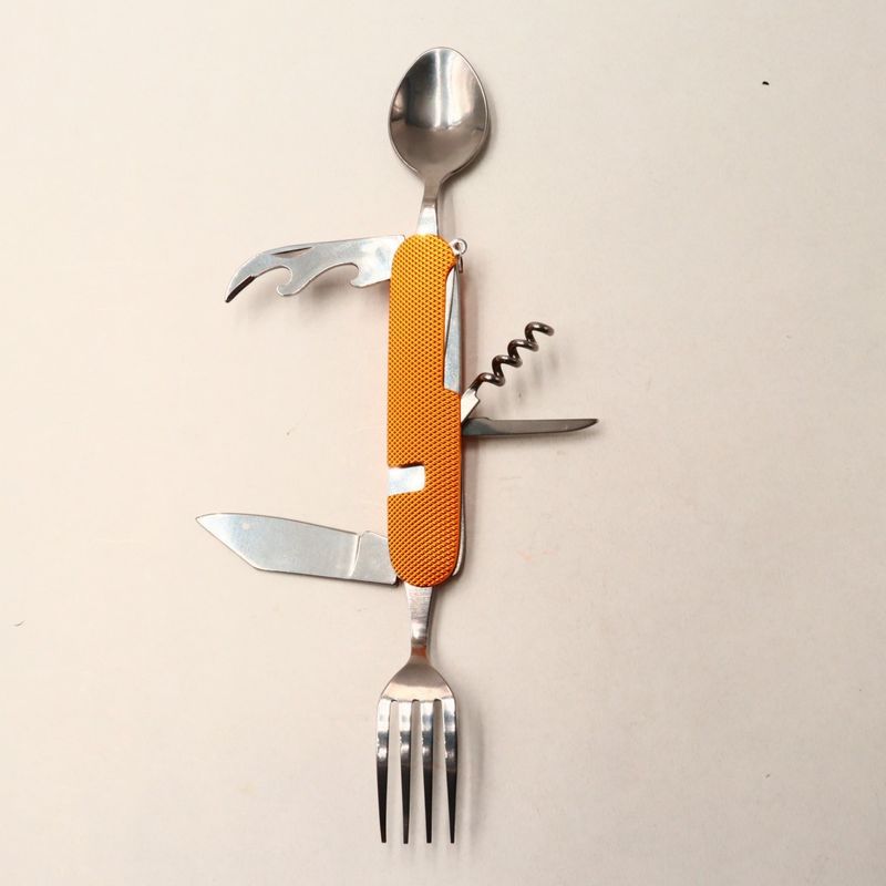 Sport si Outdoor - Camping - Cutite, bricege si accesorii - Cutite si bricege - Cutit briceag detasabil, cu 6 functii lingura furculita, auriu, 25 cm - Infinity.ro