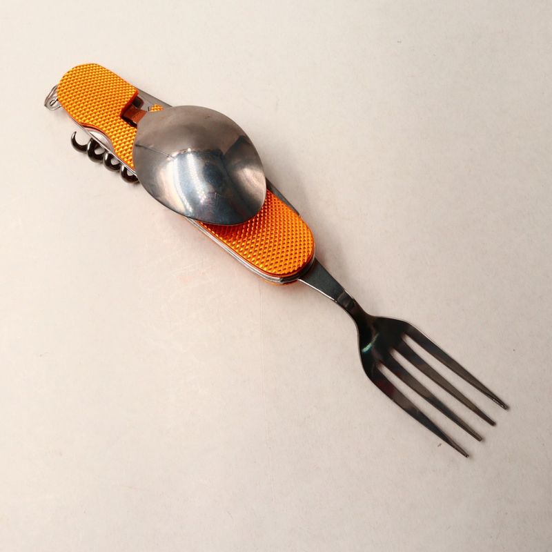 Sport si Outdoor - Camping - Cutite, bricege si accesorii - Cutite si bricege - Cutit briceag detasabil, cu 6 functii lingura furculita, auriu, 25 cm - Infinity.ro