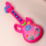 Jucarii, Copii si Bebe - Jucarii si jocuri - Jucarii de rol - Instrumente muzicale de jucarie - Chitara de Jucarie Pentru Copii cu Agatatoare de Gat, Sunete, 30 cm, Roz - Infinity.ro