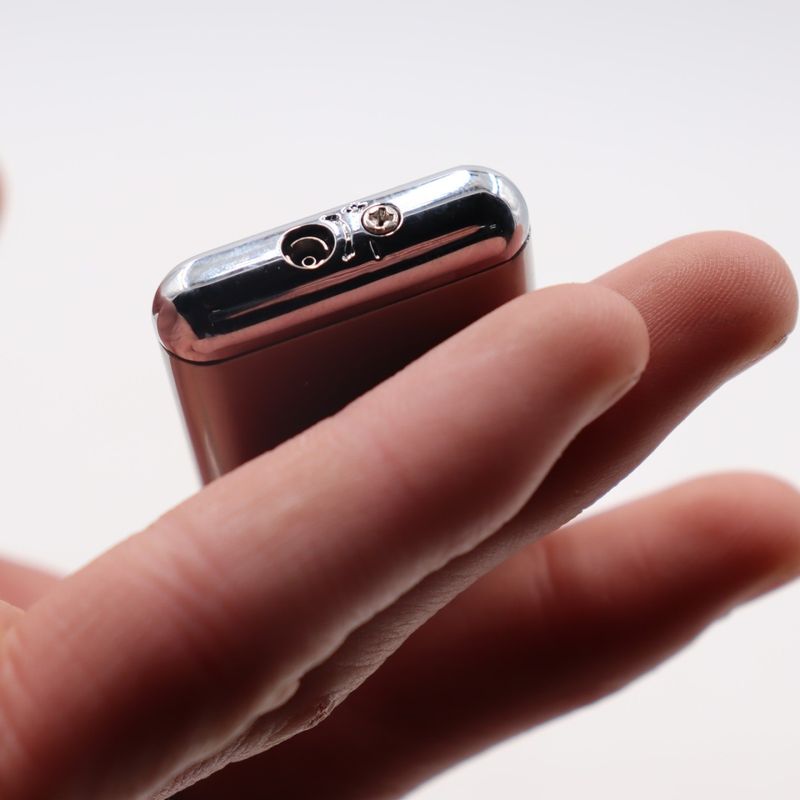 Market - Tutun si tigari - Articole si accesorii tutun - Bricheta Neagra, Model Zigzag, Antivant, Reincarcabila - Infinity.ro