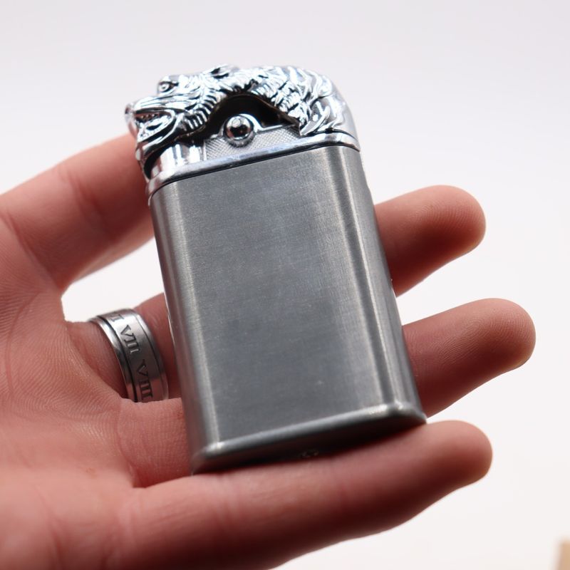 Market - Tutun si tigari - Articole si accesorii tutun - Bricheta Modulara, Cap de Tigru, Doua Flacari, Gri, 8 cm - Infinity.ro