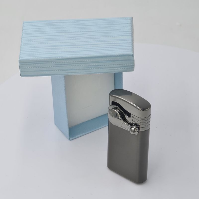 Market - Tutun si tigari - Articole si accesorii tutun - Bricheta metalica cu gaz, antivant, model flip, reincarcabila, gri, cutie - Infinity.ro