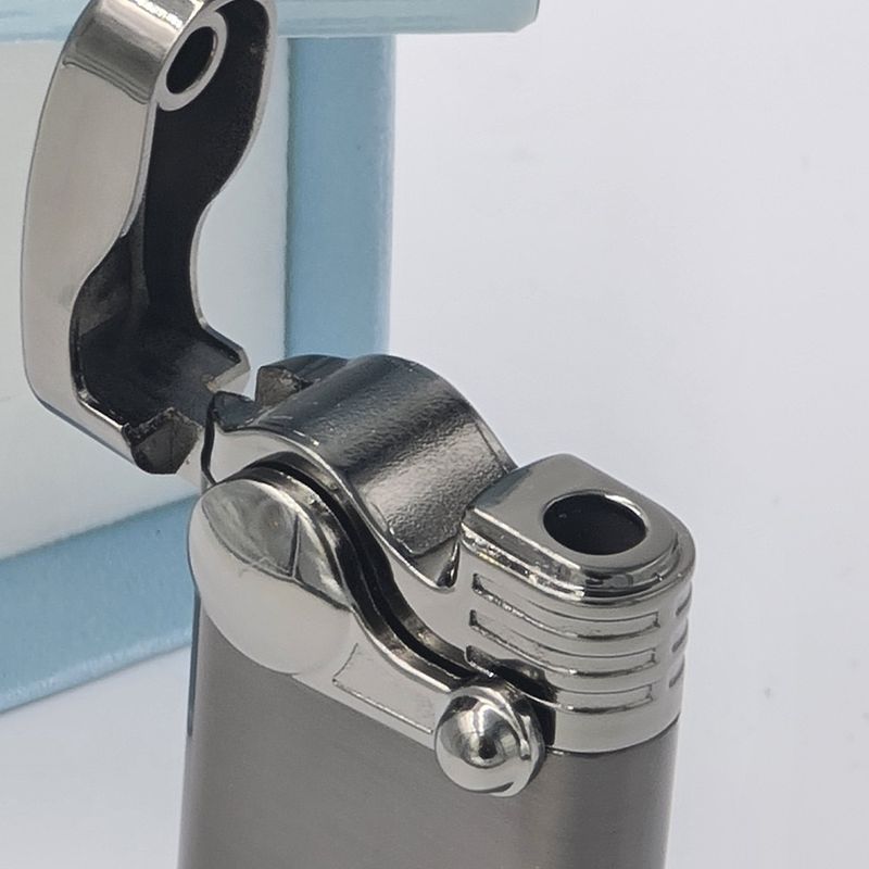 Market - Tutun si tigari - Articole si accesorii tutun - Bricheta metalica cu gaz, antivant, model flip, reincarcabila, gri, cutie - Infinity.ro