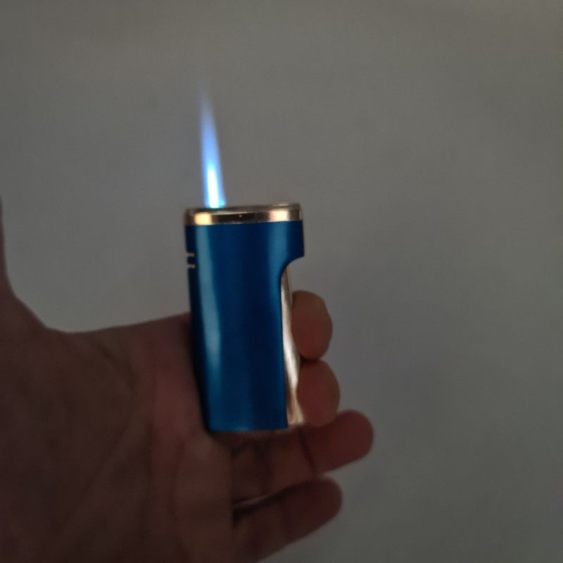 Market - Tutun si tigari - Articole si accesorii tutun - Bricheta Metalica Personalizata cu Textul Tau, Gaz, Antivant, Cutie, Albastra - Infinity.ro