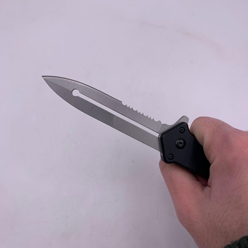 Sport si Outdoor - Camping - Cutite, bricege si accesorii - Cutite si bricege - Briceag Tactic, Stealth, Deschidere Automata Rapida, Lama Zimtata, 20 cm, Gri Mat - Infinity.ro