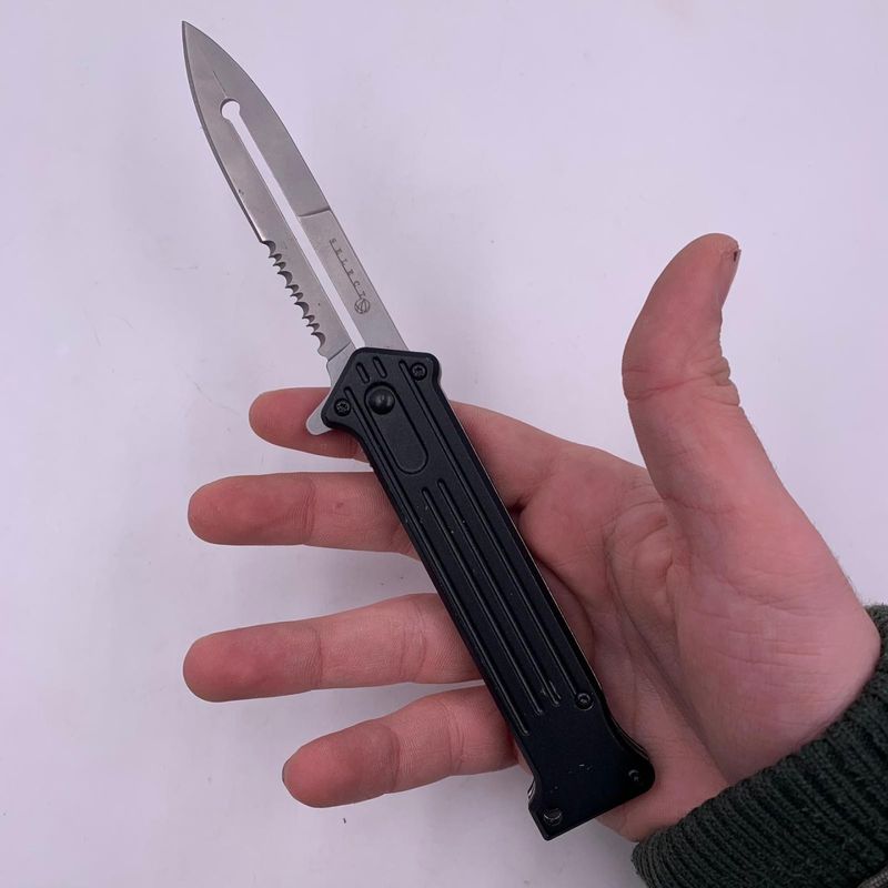 Sport si Outdoor - Camping - Cutite, bricege si accesorii - Cutite si bricege - Briceag Tactic, Stealth, Deschidere Automata Rapida, Lama Zimtata, 20 cm, Gri Mat - Infinity.ro