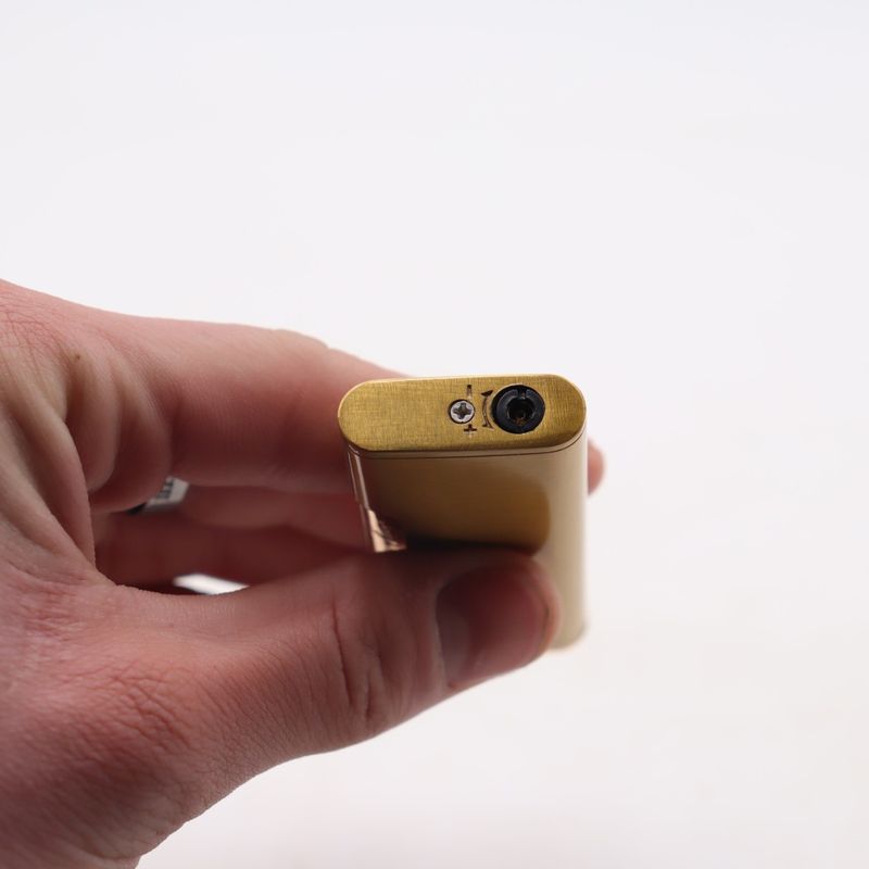 Market - Tutun si tigari - Articole si accesorii tutun - Bricheta aurie cu buton auriu, antivant, reincarcabila - Infinity.ro