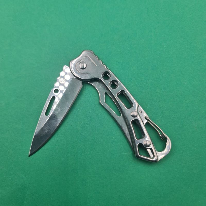 Sport si Outdoor - Camping - Cutite, bricege si accesorii - Cutite si bricege - Briceag Prindere Gaica Pentru Curea, Model Gauri, Deschidere Manuala, 15 cm, Argintiu - Infinity.ro