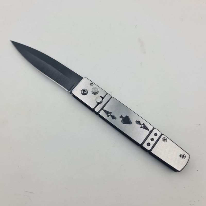 Sport si Outdoor - Camping - Cutite, bricege si accesorii - Cutite si bricege - Briceag Model Carti de Joc, Prindere Curea, Argintiu, Deschidere Automata - Infinity.ro