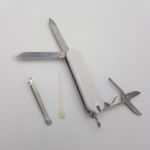 Sport si Outdoor - Camping - Cutite, bricege si accesorii - Cutite si bricege - Briceag multifunctional metal cu 5 functii, Dalimag, 59 x 17 x 8 mm, alb - Infinity.ro