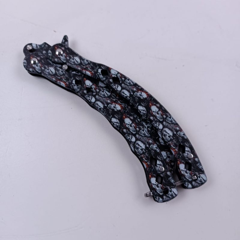 Sport si Outdoor - Camping - Cutite, bricege si accesorii - Cutite si bricege - Briceag Fluture cu Tais, Model Capete Mort, Otel, Curbat, 22 cm, Multicolor - Infinity.ro