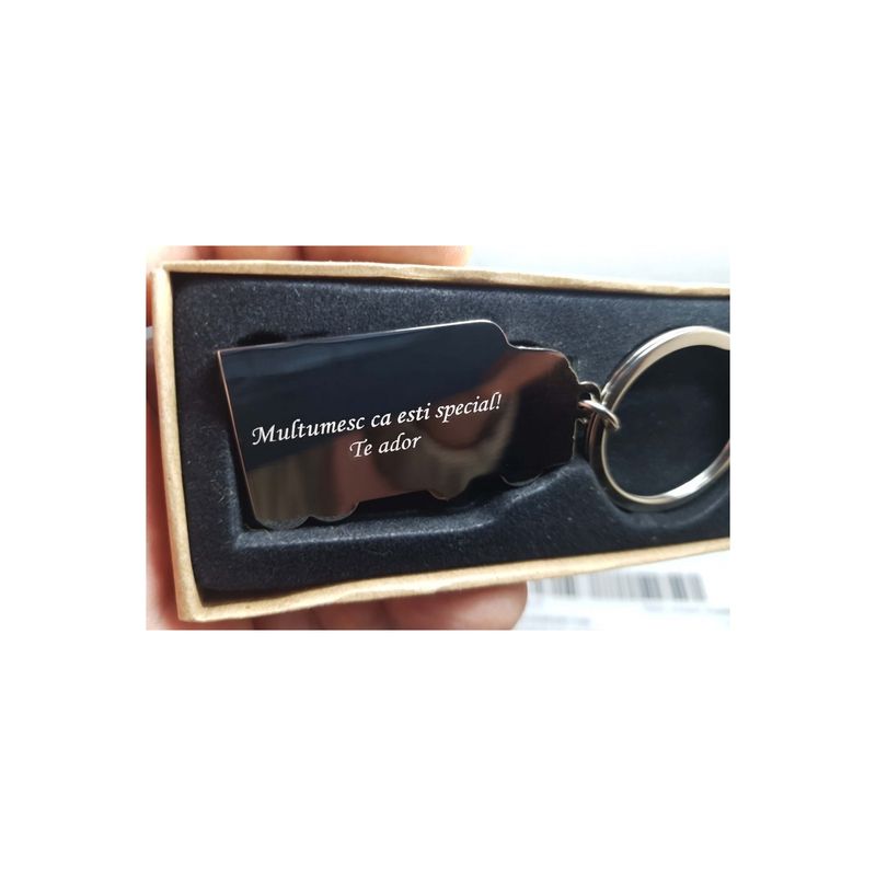 Fashion, accesorii si bijuterii - Barbati - Accesorii barbati - Alte accesorii barbati - Breloc personalizat metalic in forma de TIR. camion gravat cu textul tau - Infinity.ro