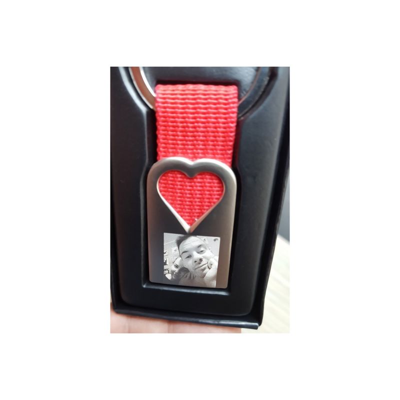 Fashion, accesorii si bijuterii - Barbati - Accesorii barbati - Alte accesorii barbati - Breloc personalizat cu inima rosie gravat cu poza si text - Infinity.ro
