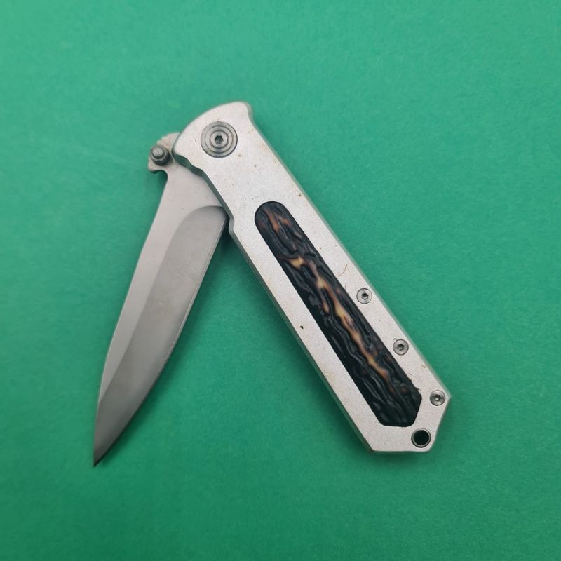 Sport si Outdoor - Camping - Cutite, bricege si accesorii - Cutite si bricege - Briceag cu Agatatoare, Deschidere Manuala, Model Scoarta de Copac, Argintiu, 20 cm - Infinity.ro