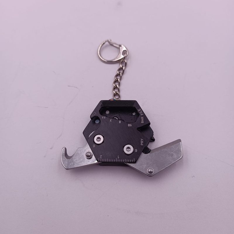 Fashion, accesorii si bijuterii - Barbati - Accesorii barbati - Alte accesorii barbati - Breloc Multifunctional din Otel, 3 Surubelnite, Cutit, 4 cm, Fade - Infinity.ro