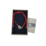 Fashion, accesorii si bijuterii - Femei - Bijuterii femei - Bratari femei - Bratara snur rosu si charm pandativ tip inima IN2 - Infinity.ro