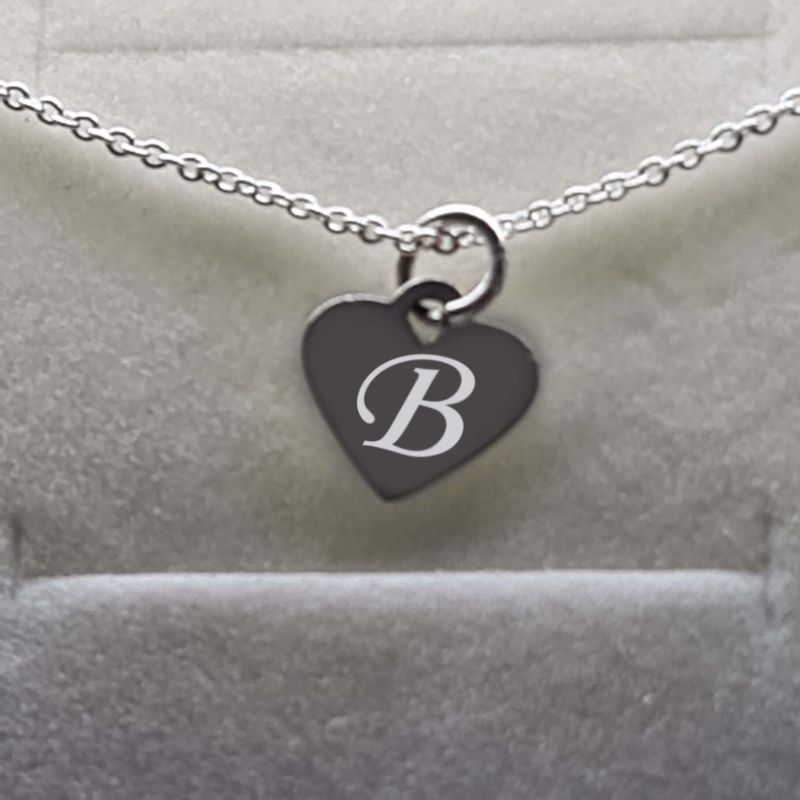 Fashion, accesorii si bijuterii - Femei - Bijuterii femei - Bratari femei - Bratara argint 925, 25 cm,  si charm argint inima, gravat peronalizat cu litera ta - Infinity.ro