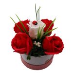 Market - Cadouri - Flori si aranjamente - Aranjament Floral, Cutie Trandafiri,  4 Trandafiri Rosii din Sapun si unul Alb - Infinity.ro