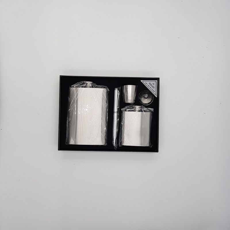 Casa si Gradina - Bucatarie si vesela - Cani si pahare - Pahare - 2 sticle metal otel inoxidabil 9oz si 3oz pentru bauturi fine, pahar si pix - Infinity.ro
